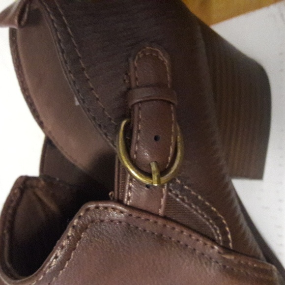 NWT "Baretraps" Reeve Woman's Shoe Size 5 1/2M - Picture 6 of 7